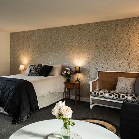 Mount Thomas Road B&B Rangiora Bagian luar foto
